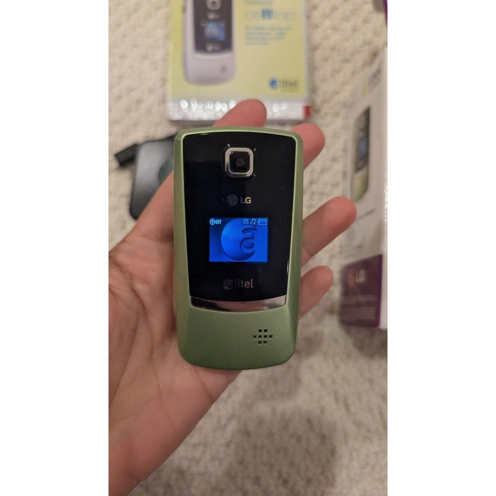 New in Box LG AX300 Green Very Rare - For Collectors  - Cell Phone